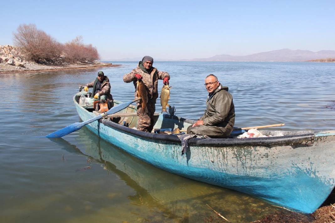 Konya'da yağışlar meyvesini veriyor: Balıkçıların ağları doldu 4